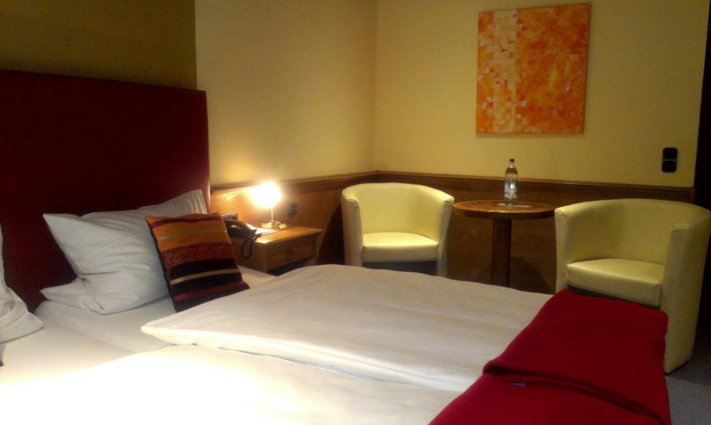 Hotel Zur Post Schönberg Oda fotoğraf